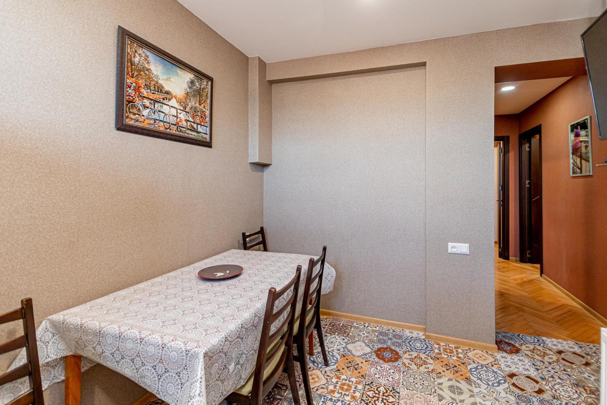 Apartment On Borbalo 16 Tbilisi Esterno foto