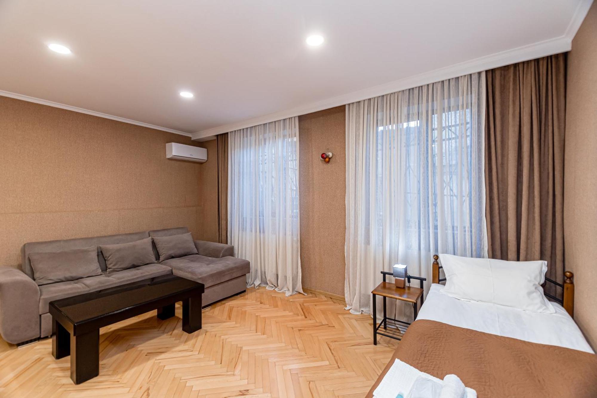Apartment On Borbalo 16 Tbilisi Esterno foto