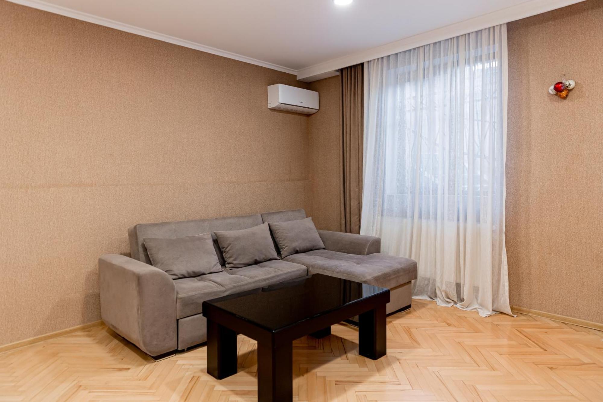 Apartment On Borbalo 16 Tbilisi Esterno foto
